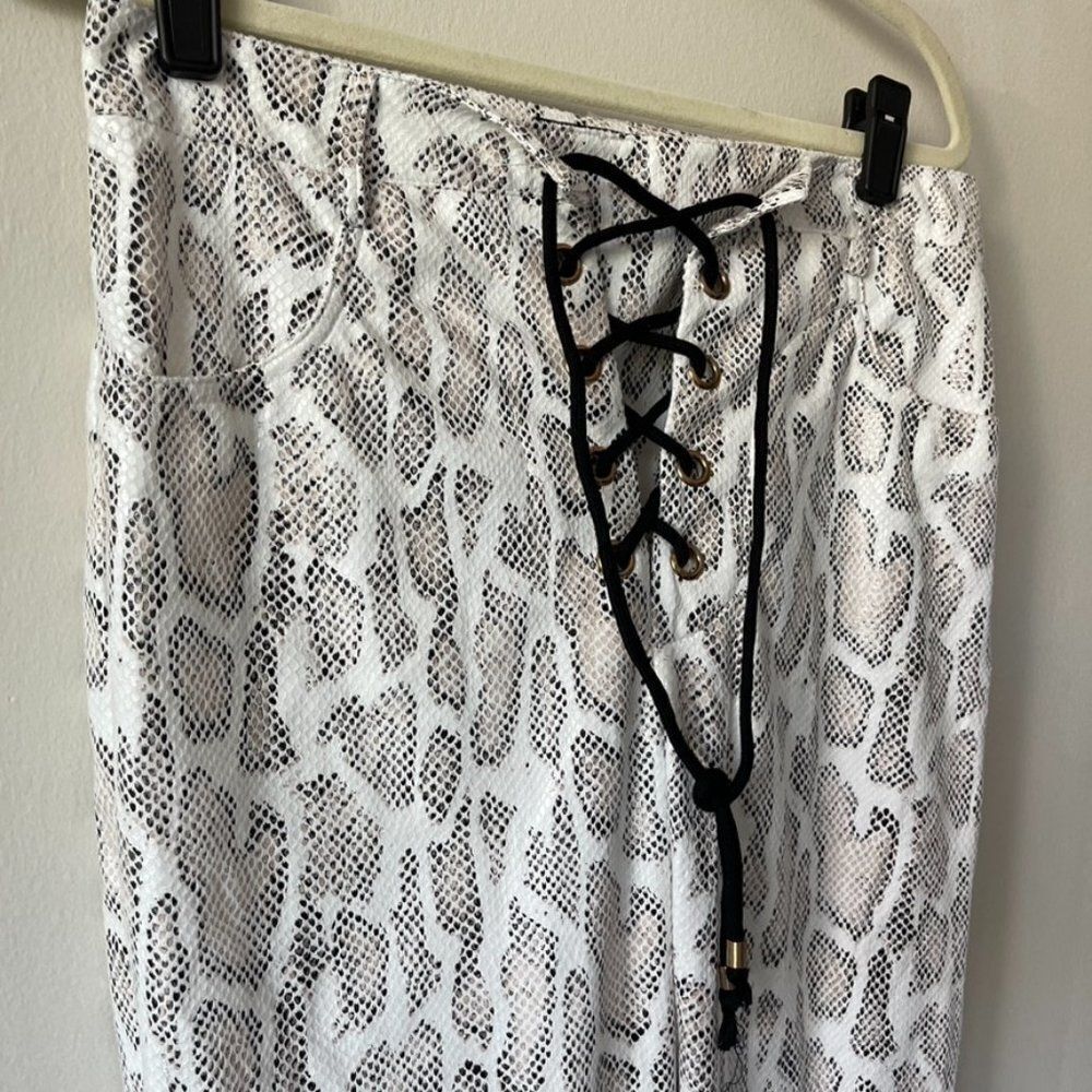 Jagger & Stone straight leg pants in snake vinyl Size 10 - Picture 6 of 11